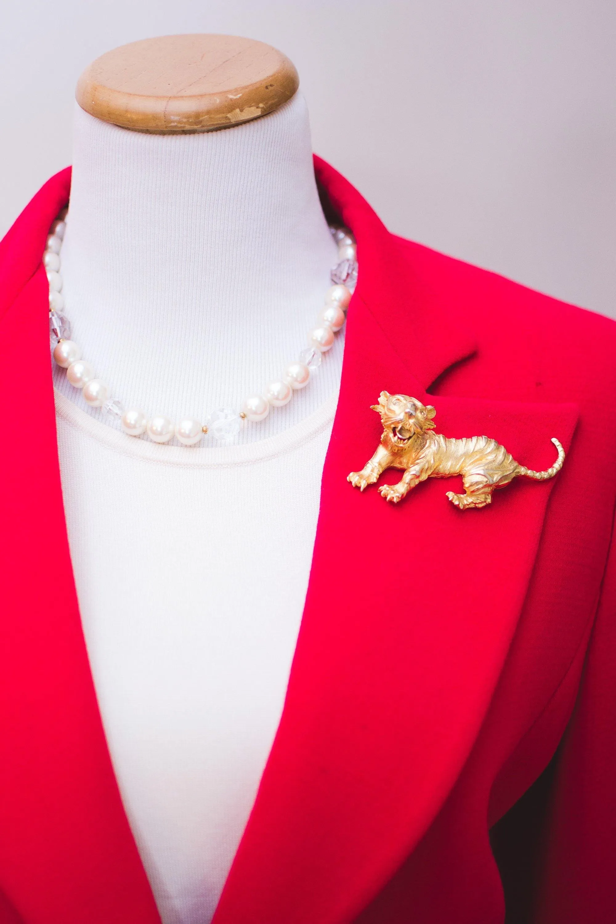 Vintage Brushed Gold Tone Roaring Tiger Brooch