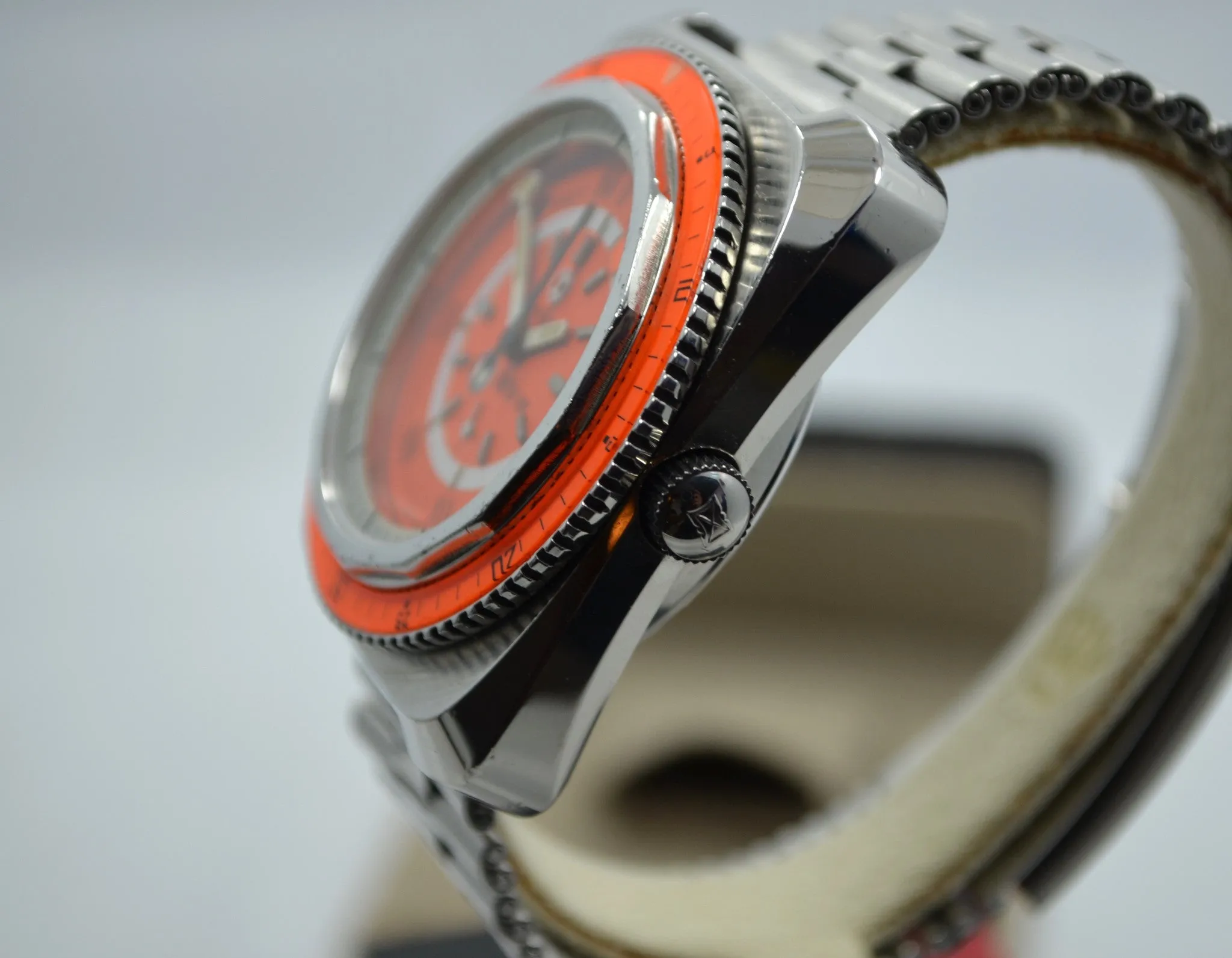 Vintage Favre Leuba Orange Bathy 160 Aqua Lung U.S. Divers Steel Watch