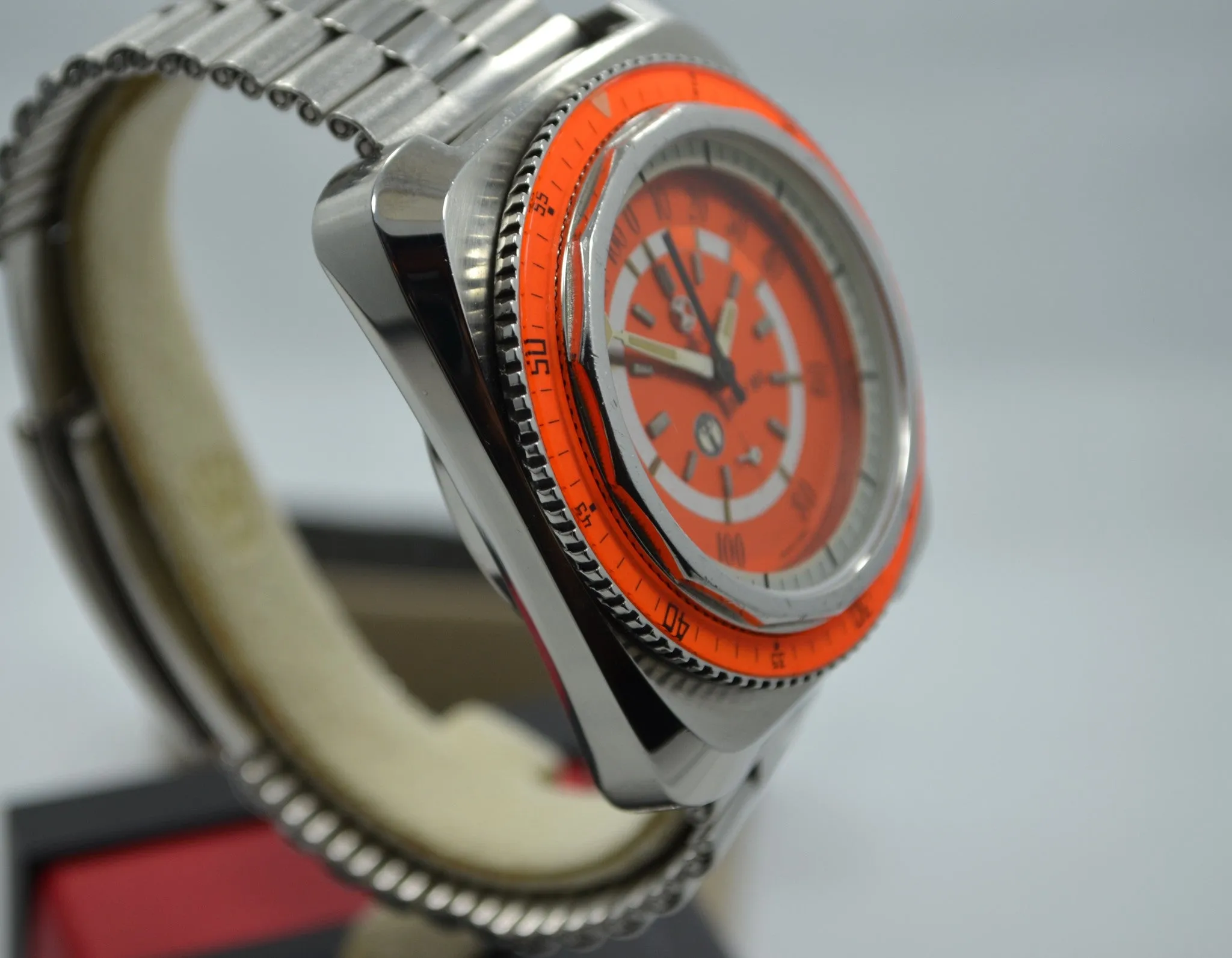 Vintage Favre Leuba Orange Bathy 160 Aqua Lung U.S. Divers Steel Watch
