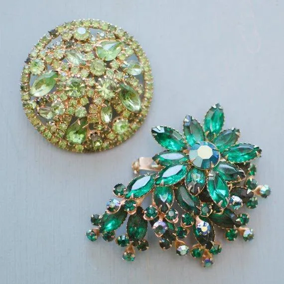 Vintage Green Rhinestone Brooch