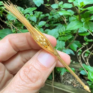 Vintage Wheat Sheath Pin